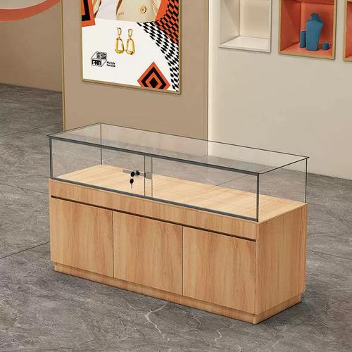 藝術(shù)與商品的守護(hù)者 多元場(chǎng)景下的展示柜設(shè)計(jì)